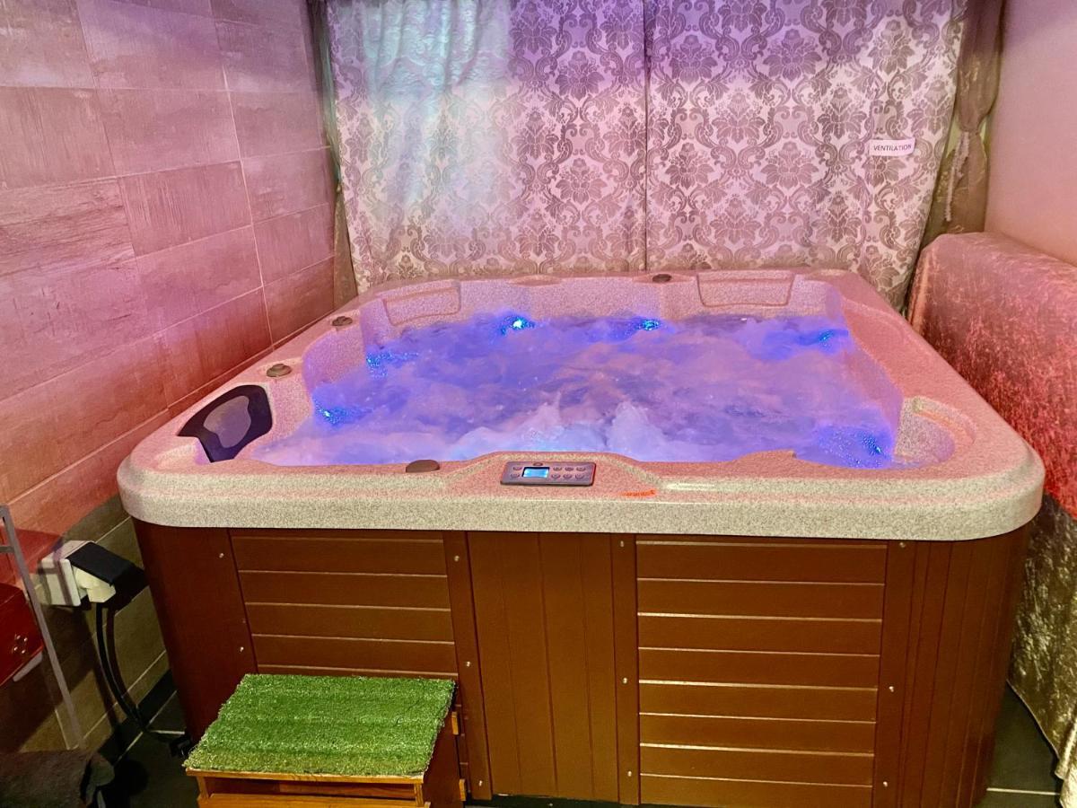 Suite Spa Acces Autonome Beaucaire  Dış mekan fotoğraf