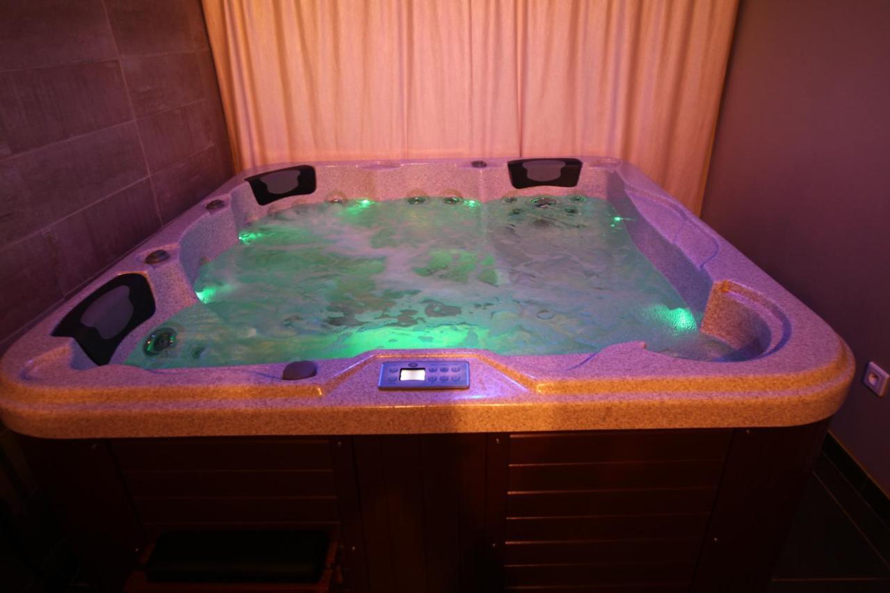 Suite Spa Acces Autonome Beaucaire  Dış mekan fotoğraf