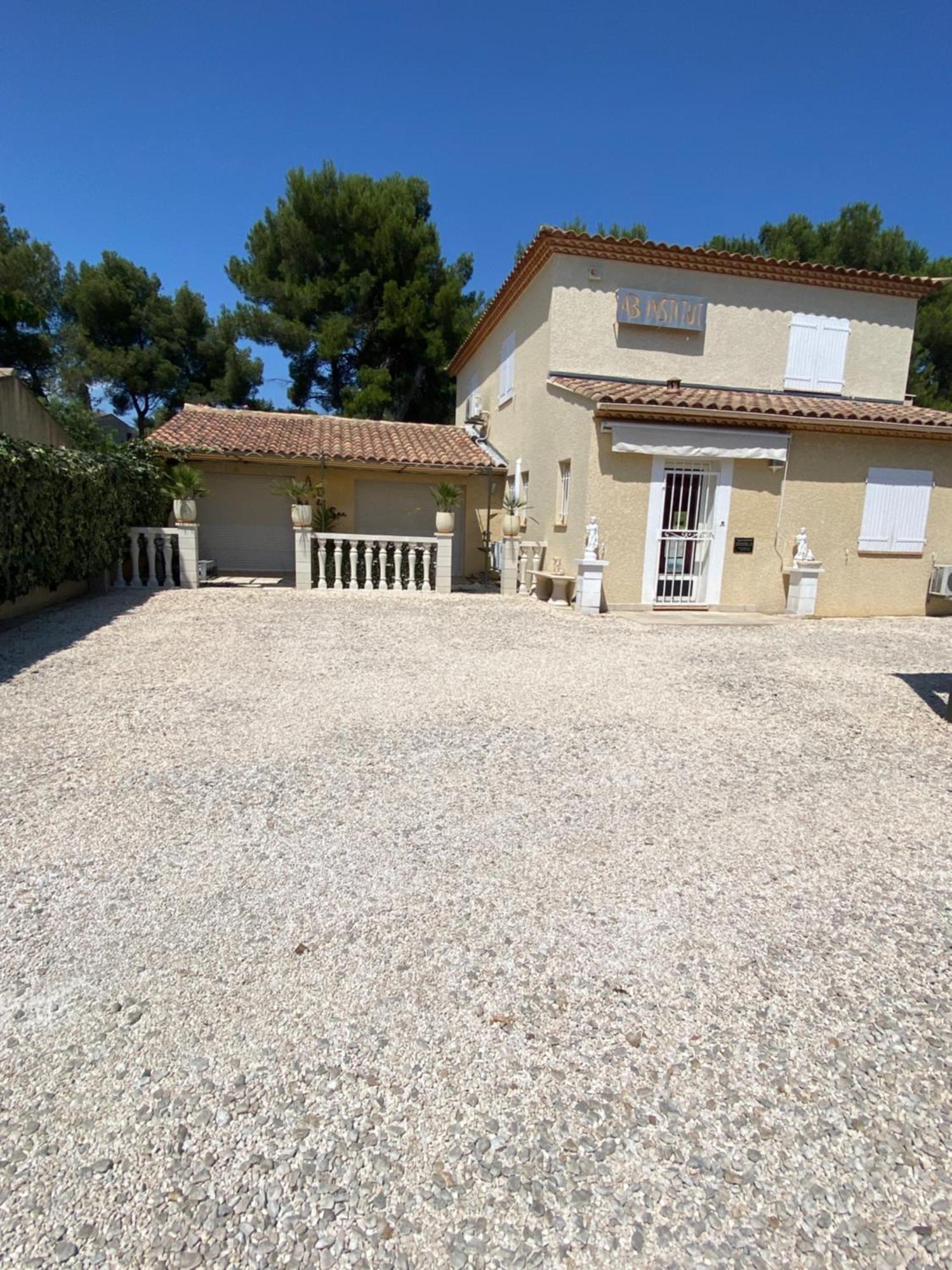 Suite Spa Acces Autonome Beaucaire  Dış mekan fotoğraf